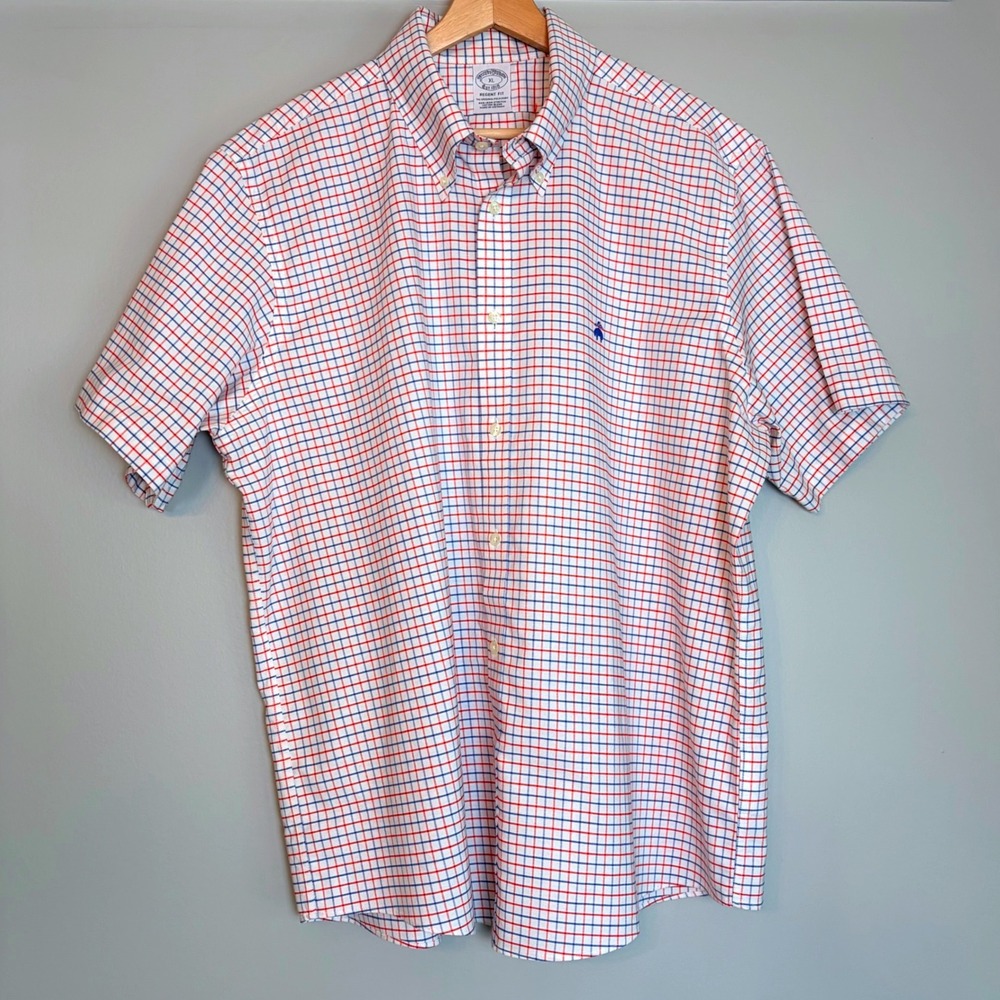Brooks Brothers Regent Fit Mens XL Short Sleeve Button-up Shirt White Red Blue
